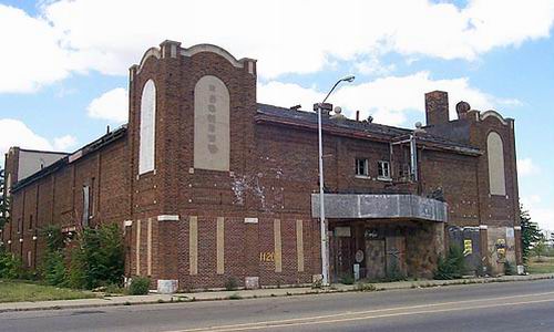 Harmony Theatre - Recent Shot From Detroit Yes (newer photo)